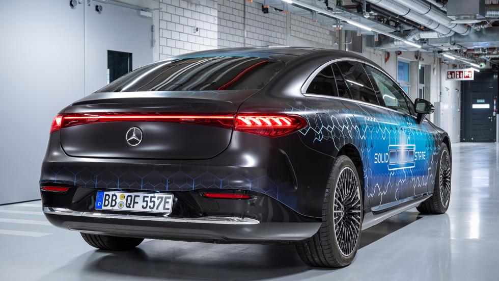 Ξεπέρασε τα 1.000 χλμ. αυτονομία η Mercedes EQS με μπαταρία solid-state